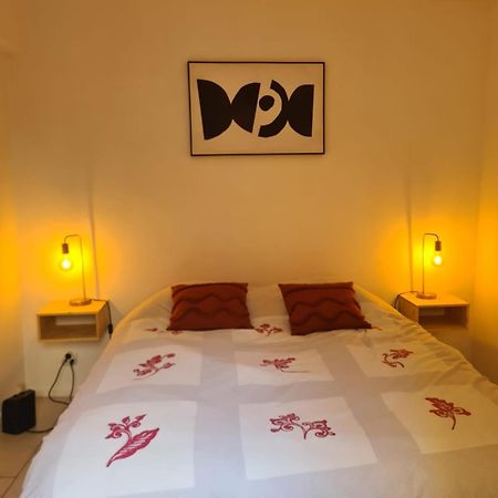 Appartement Intra Muros Avec Cour Privee Aviñón Exterior foto